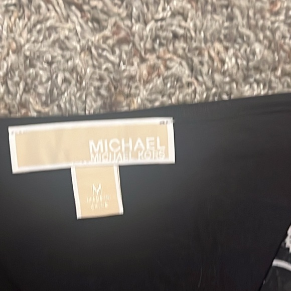 Michael Kors 3/4 sleeve. Medium. Black/maroon/cream. - Picture 3 of 5